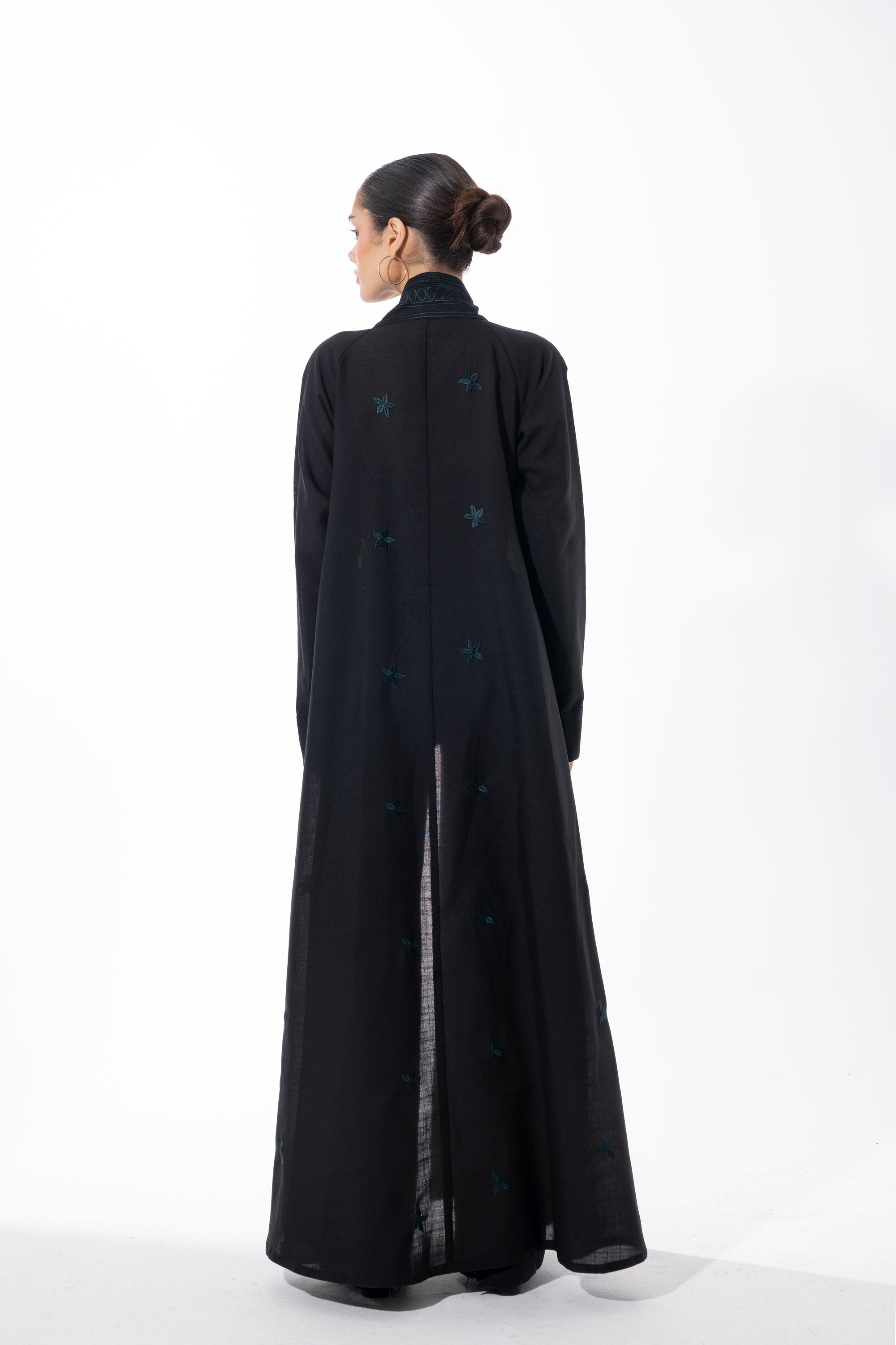 Black Linen/ Dark Green Threads