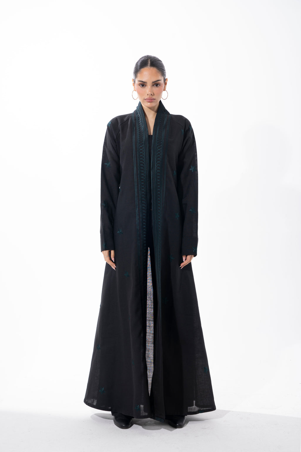 Black Linen/ Dark Green Threads