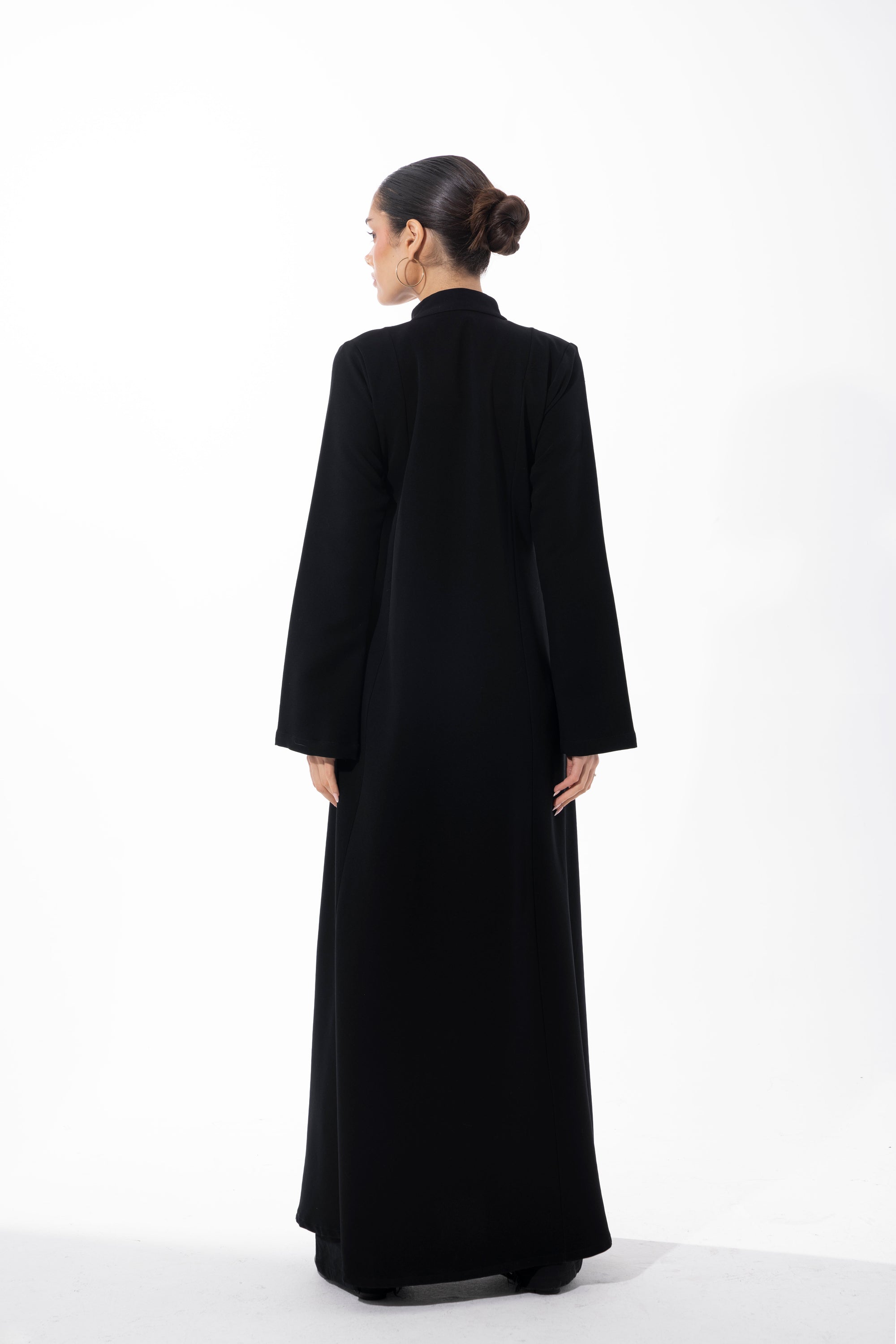 004/ Black