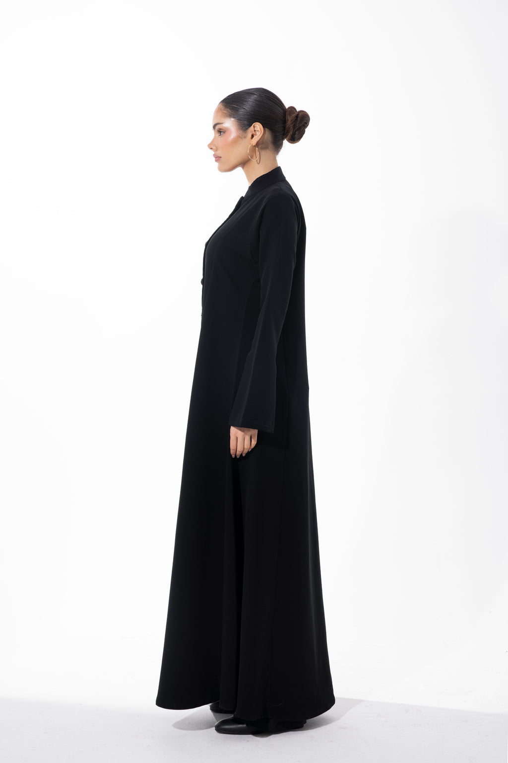 004/ Black