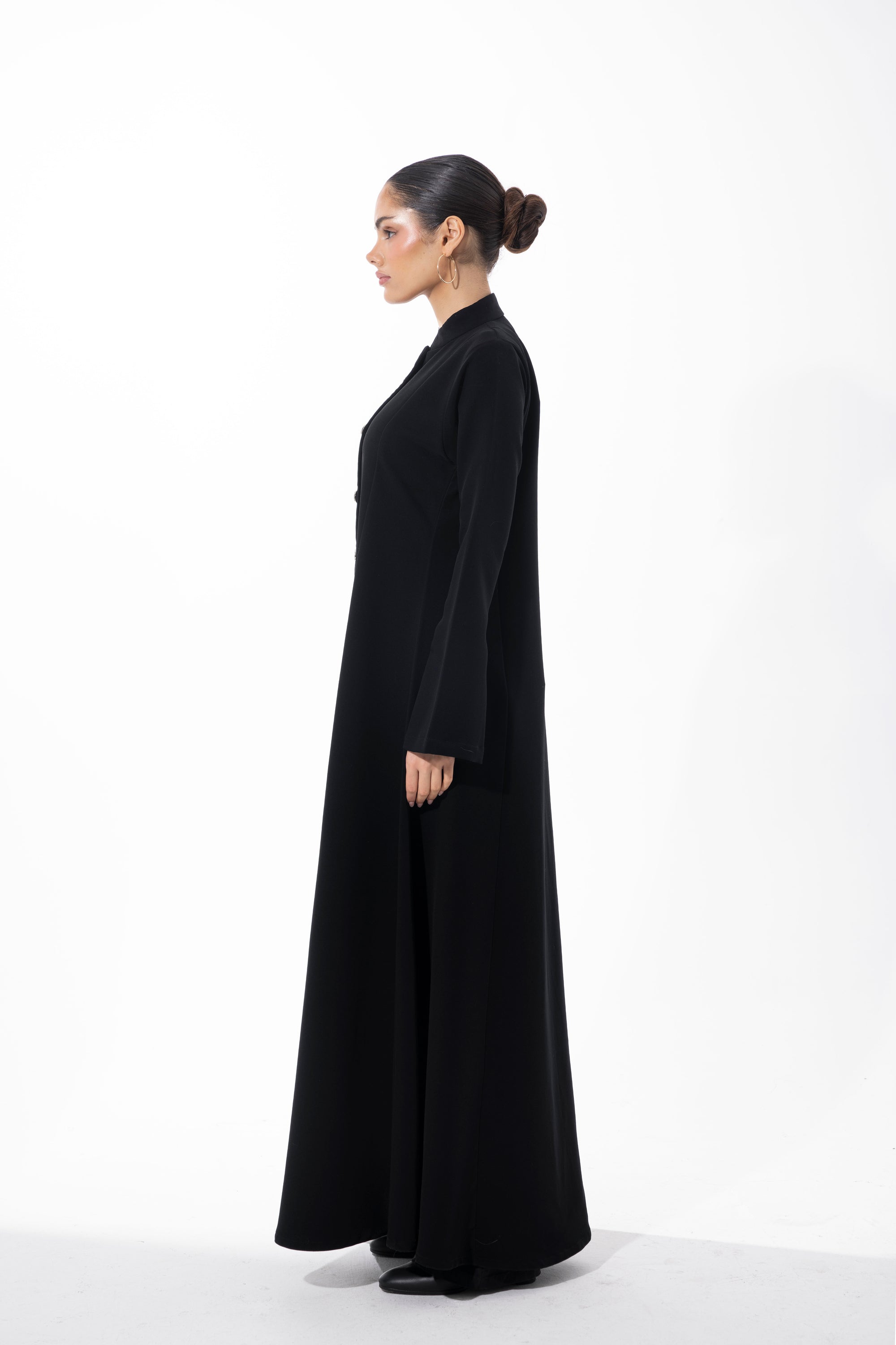 004/ Black